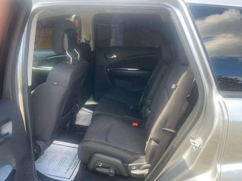 Used 2018 Dodge Journey SE w/ Popular Equipment Group image 14