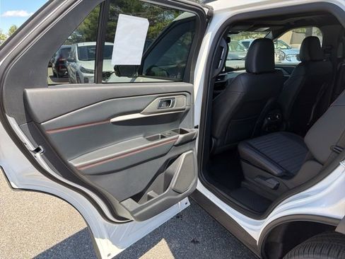 New 2026 Ford Explorer ST-Line AWD/4WD image 11