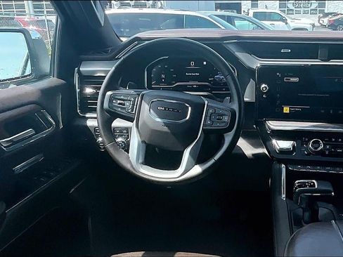 Used 2023 GMC Sierra 1500 Denali w/ Denali Reserve Package AWD/4WD image 5