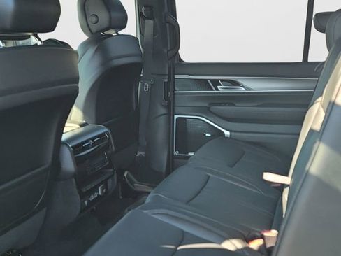 New 2026 Jeep Grand Wagoneer Limited w/ Premium Group II image 16