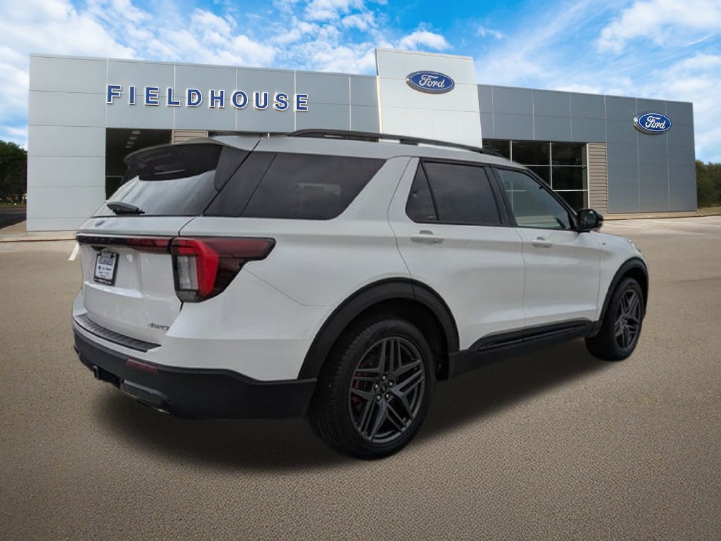 Used 2025 Ford Explorer ST-Line w/ ST-Line Street Pack AWD/4WD image 12