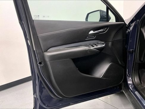 Used 2025 Cadillac XT4 Premium Luxury AWD/4WD image 17