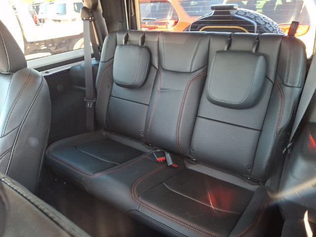 Used 2026 Jeep Wrangler Rubicon AWD/4WD image 10