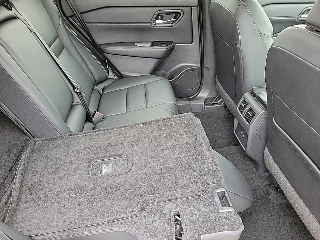 Certified 2024 Nissan Rogue SL AWD/4WD image 16