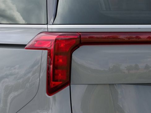 New 2026 Kia Carnival EX FWD image 12