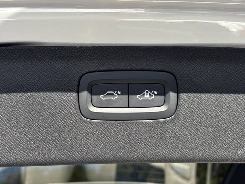 Used 2025 Volvo XC90 T8 Ultra image 28