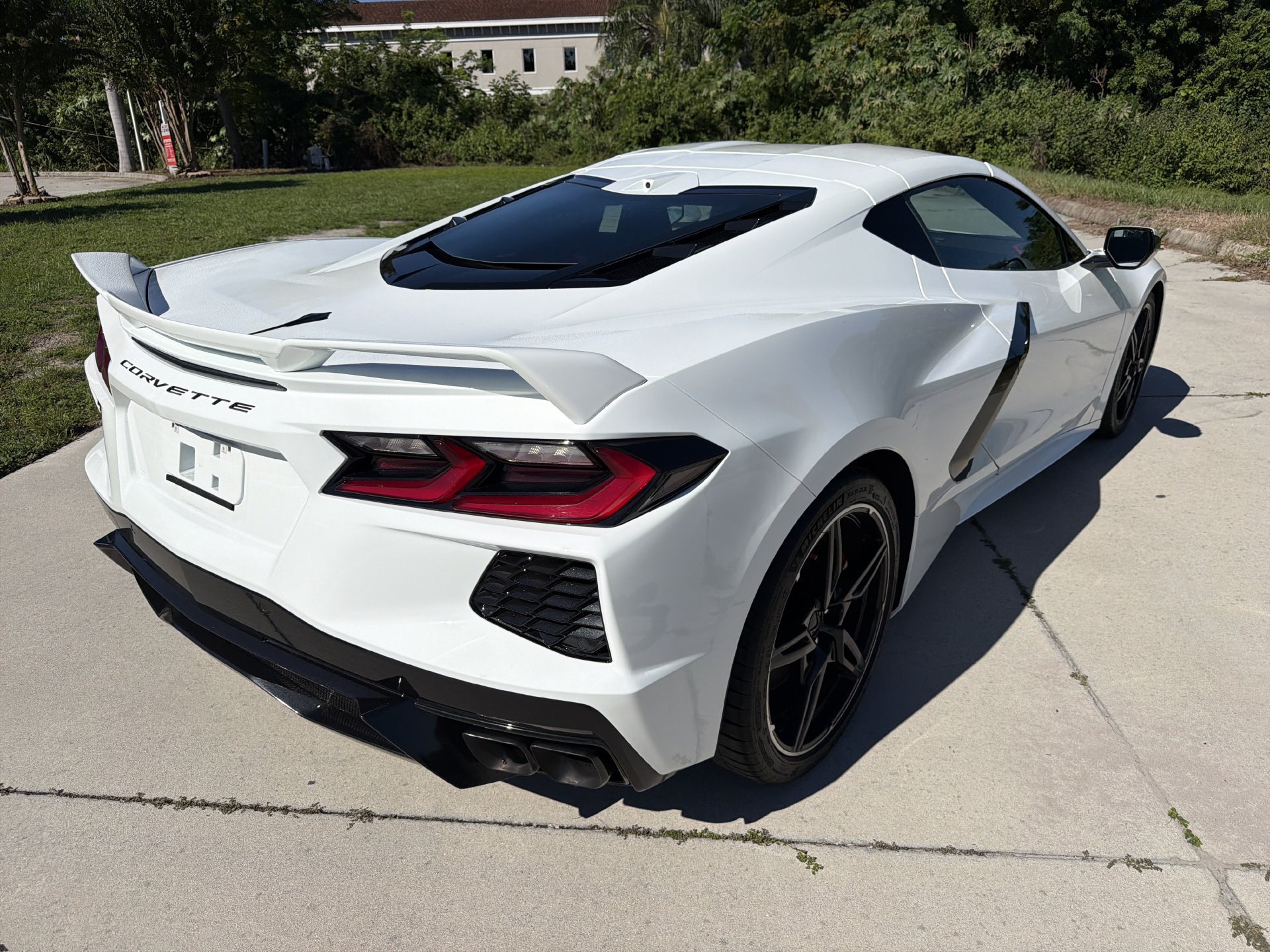 Used 2023 Chevrolet Corvette Stingray Preferred Cpe w/ Z51 Performance Package RWD image 4
