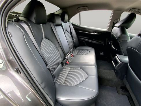 Used 2023 Toyota Camry SE FWD image 19