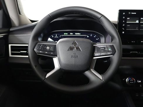 New 2025 Mitsubishi Outlander SE FWD image 41