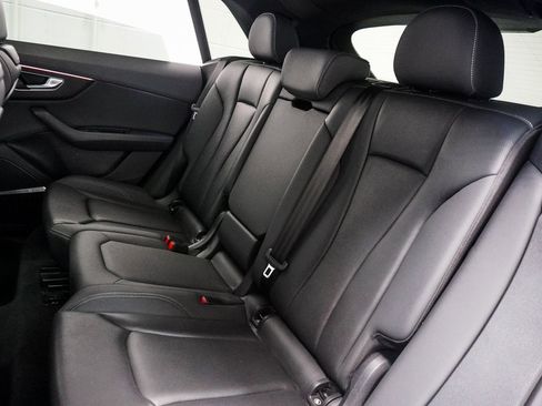 Used 2021 Audi Q8 Premium Plus image 9