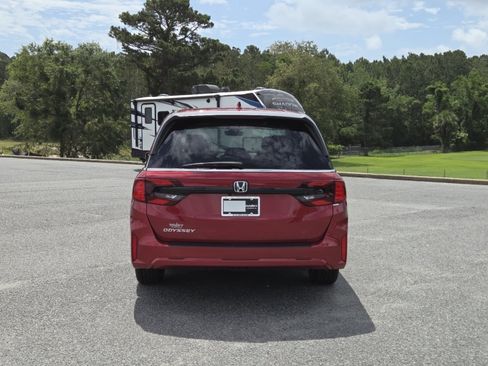 New 2026 Honda Odyssey EX-L image 10