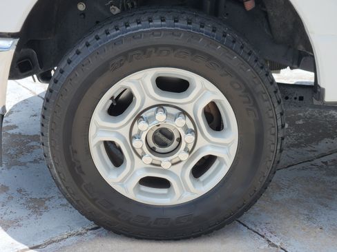 Used 2025 Ford F250 XLT w/ FX4 Off-Road Package AWD/4WD image 15