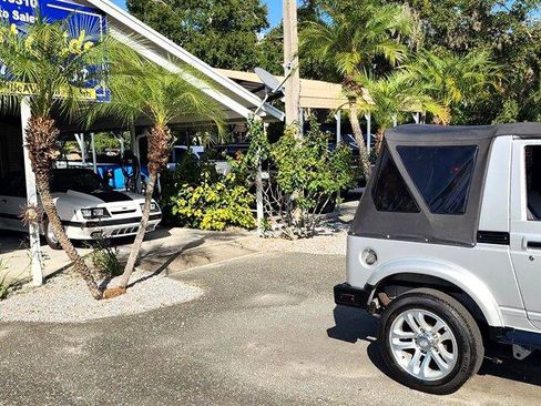 Used 1987 Suzuki Samurai 4WD Soft Top image 6