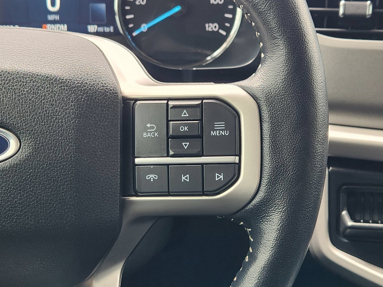 Used 2023 Ford Expedition XLT AWD/4WD image 29