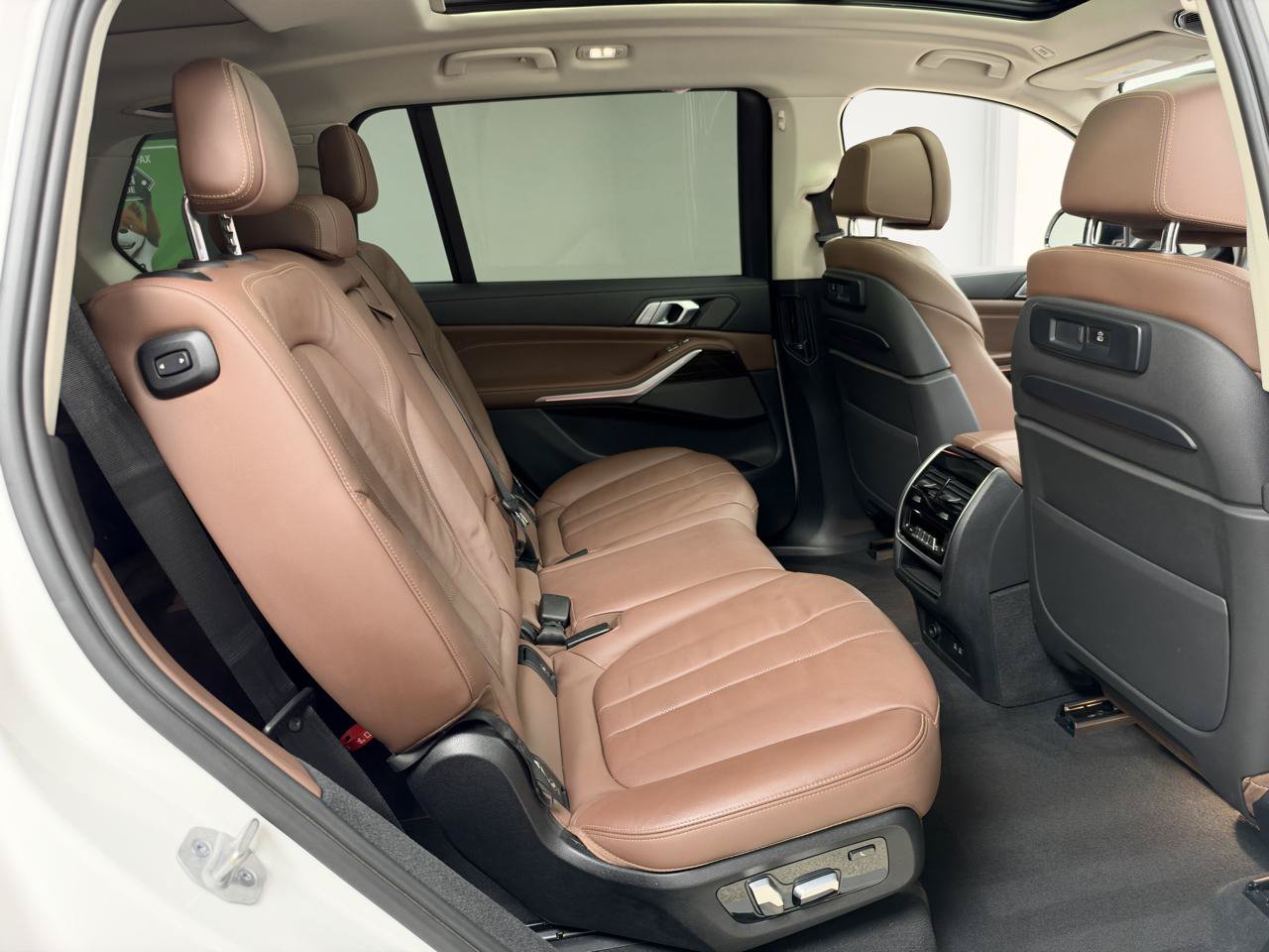 Used 2021 BMW X7 xDrive40i w/ Premium Package AWD/4WD image 30