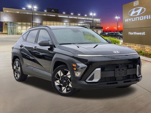Certified 2025 Hyundai Kona SEL FWD image 3