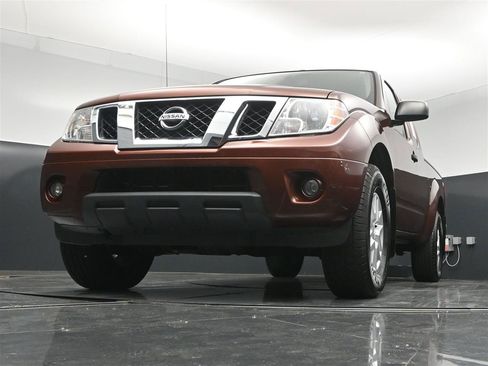 Used 2017 Nissan Frontier SV w/ SV Value Truck Package AWD/4WD image 29