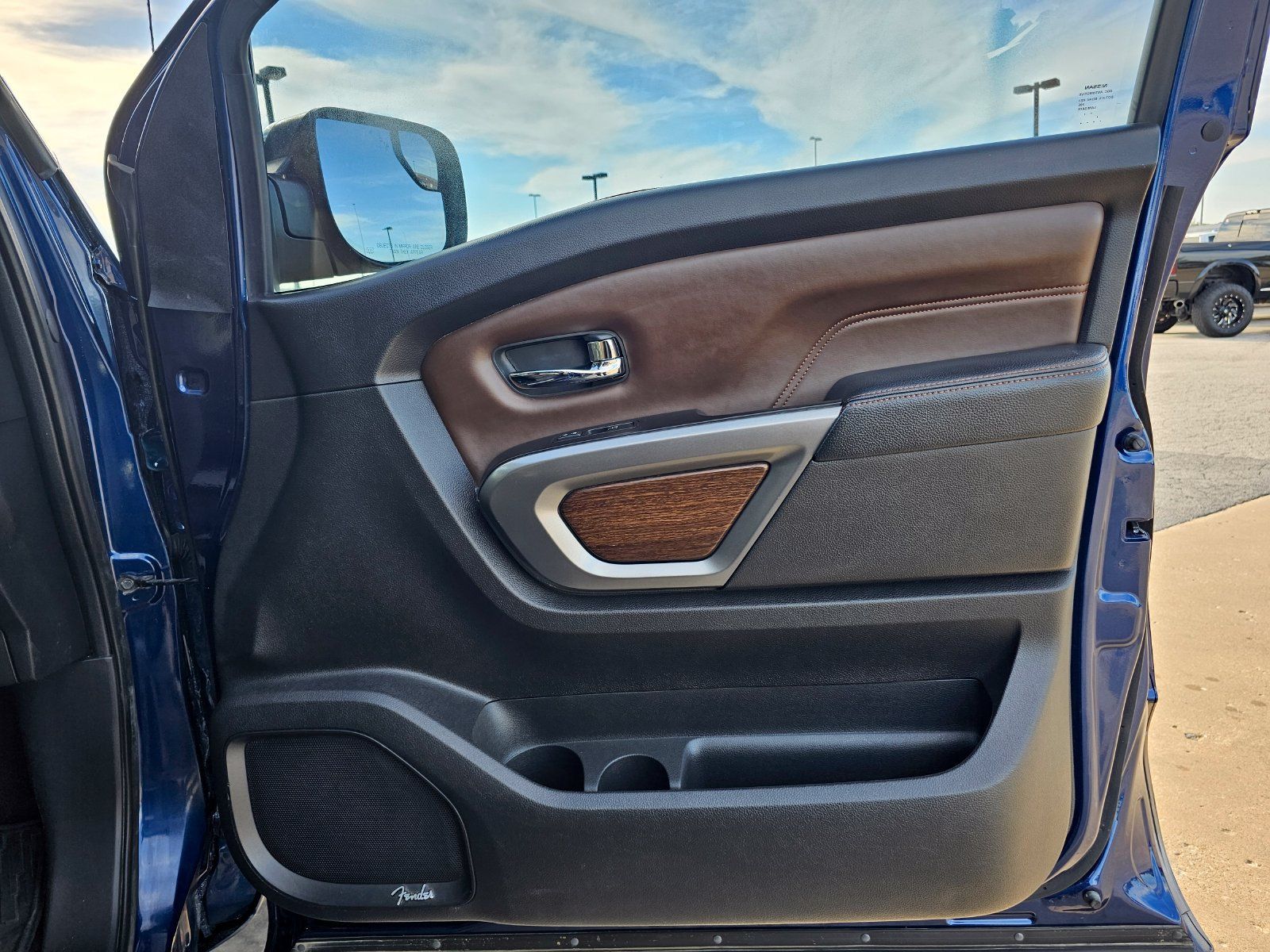 Used 2019 Nissan Titan Platinum Reserve w/ Platinum Utility Package AWD/4WD image 31