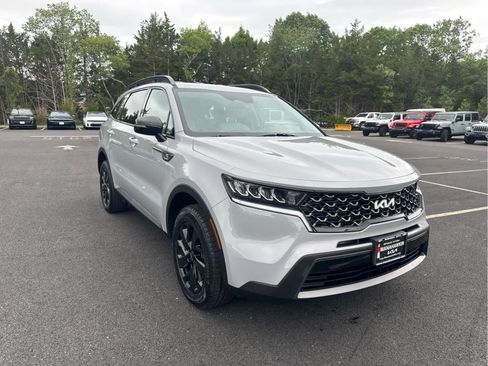Certified 2023 Kia Sorento S AWD/4WD image 1