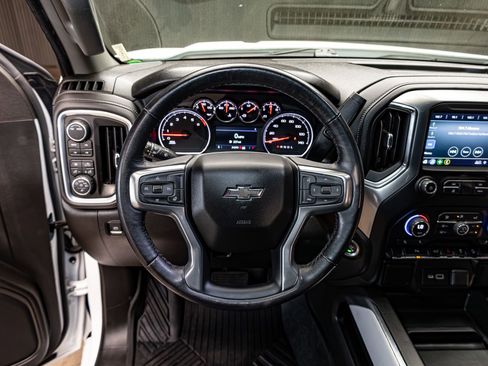 Used 2022 Chevrolet Silverado 1500 RST w/ LPO, Blackout Package image 15