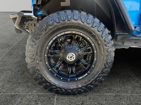Used 2015 Jeep Wrangler Unlimited Sahara AWD/4WD image 44