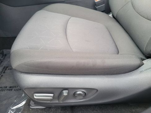 Used 2025 Toyota RAV4 XLE w/ Convenience Package AWD/4WD image 18