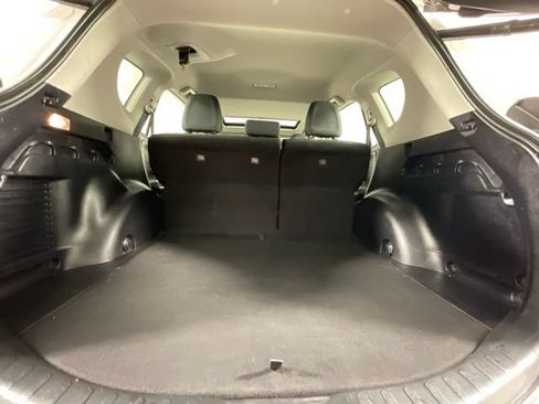Used 2017 Toyota RAV4 XLE FWD image 23