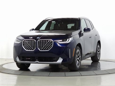 New 2026 BMW X3 xDrive30i w/ Premium Package AWD/4WD image 3
