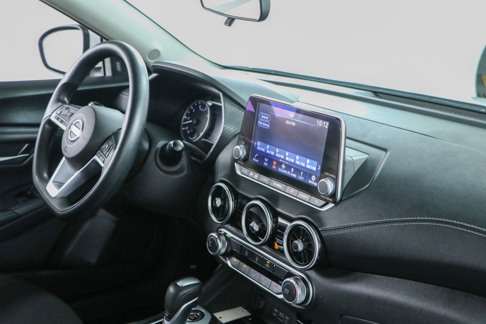 Used 2024 Nissan Sentra SV FWD image 25