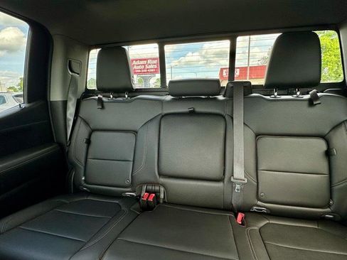 Used 2019 Chevrolet Silverado 1500 LT Trail Boss AWD/4WD image 31