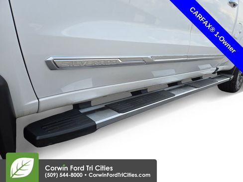 Used 2024 Chevrolet Silverado 1500 High Country w/ Technology Package image 8