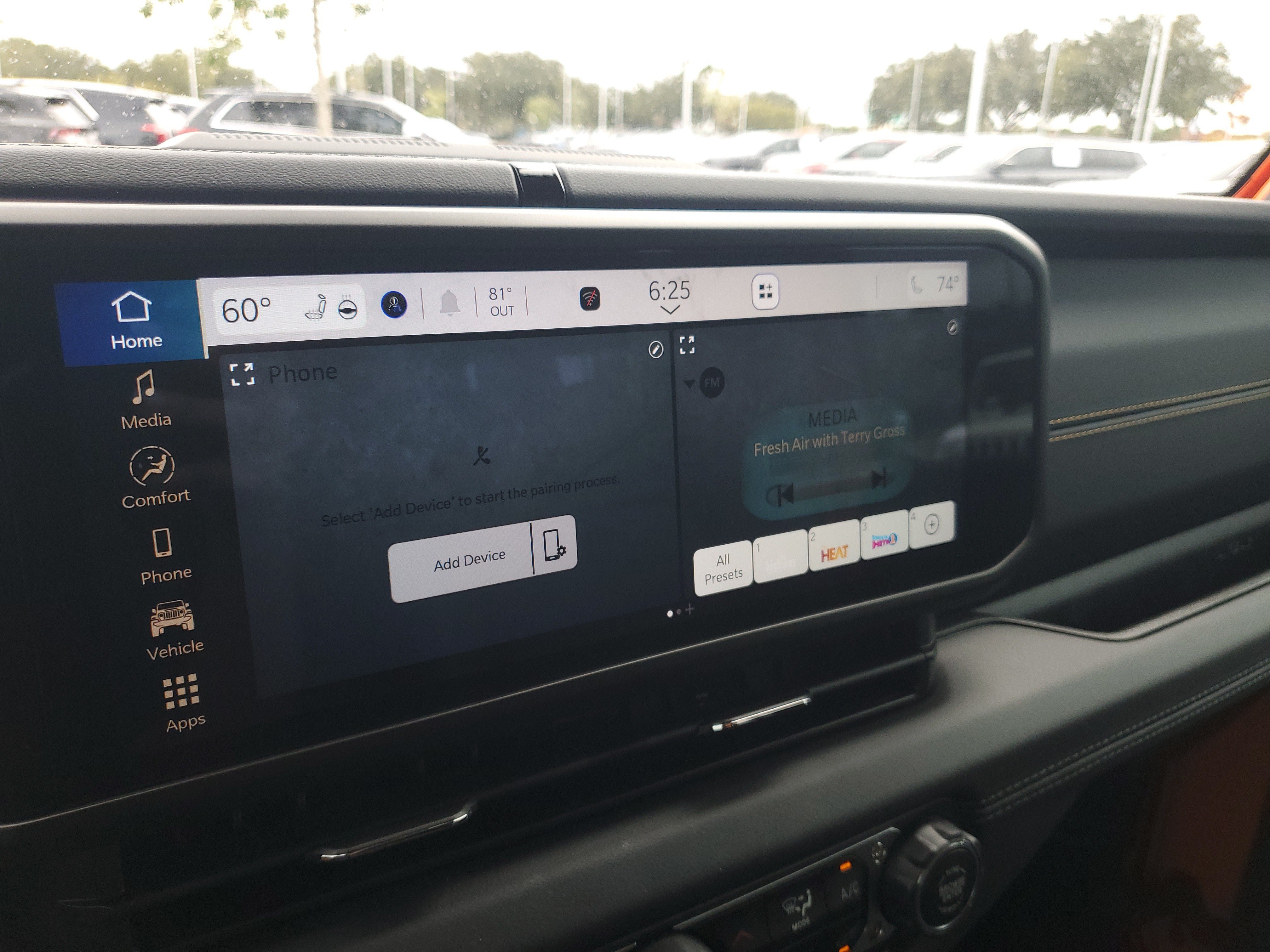 Used 2025 Jeep Gladiator Sport AWD/4WD image 19
