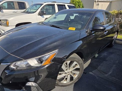 Used 2019 Nissan Altima 2.5 S image 10