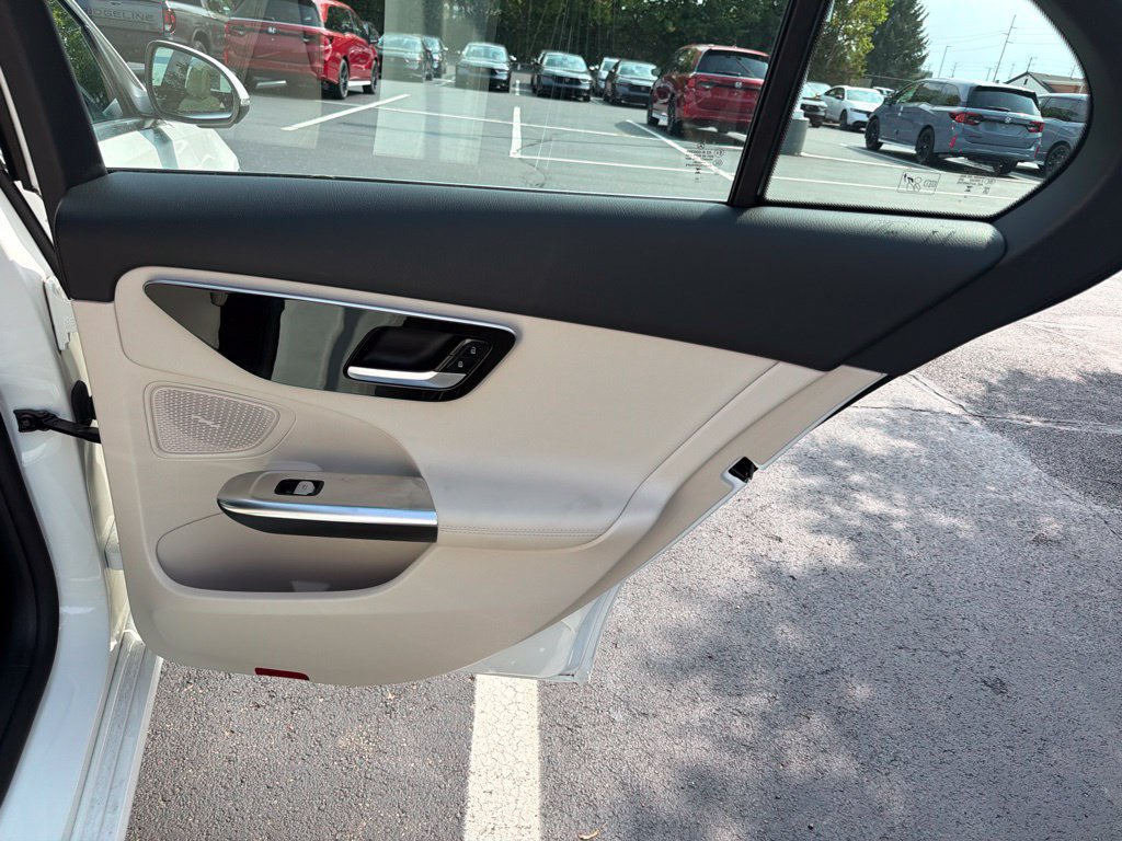 Used 2023 Mercedes-Benz C 300 4MATIC Sedan image 24