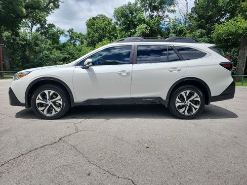Used 2020 Subaru Outback Limited XT w/ Popular Package #2 AWD/4WD image 4