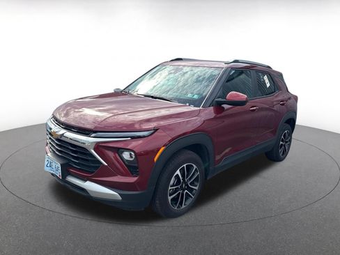 Used 2025 Chevrolet TrailBlazer LT AWD/4WD image 6