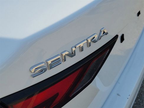 Used 2025 Nissan Sentra SV image 6