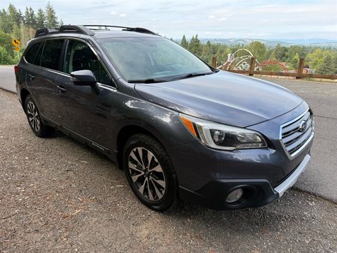 Used 2016 Subaru Outback 3.6R Limited AWD/4WD image 6