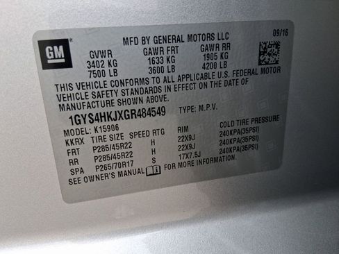 Used 2016 Cadillac Escalade ESV Luxury image 16