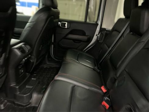 Used 2018 Jeep Wrangler Unlimited Rubicon AWD/4WD image 11