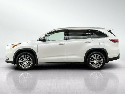 Used 2015 Toyota Highlander XLE AWD/4WD image 2