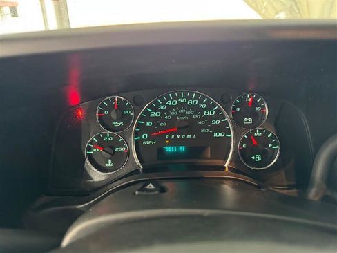 Used 2018 GMC Savana 2500 RWD image 16