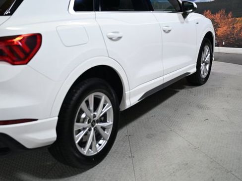 Used 2023 Audi Q3 2.0T Premium image 8