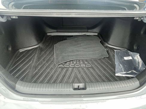 Used 2024 Honda Accord Sport image 9