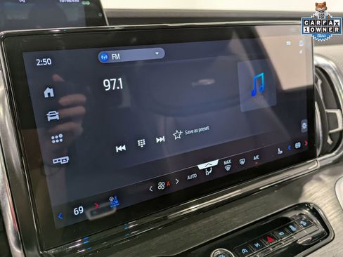 Used 2025 Ford Expedition Platinum w/ Driver's Package AWD/4WD image 16