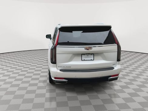 Certified 2024 Cadillac Escalade Premium Luxury AWD/4WD image 7