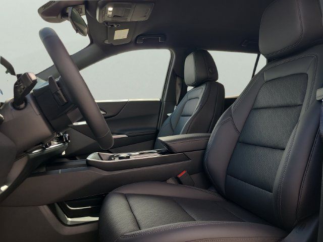 New 2027 Chevrolet Equinox LT w/ Convenience Package II FWD image 23