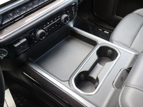 Used 2025 Chevrolet Silverado 3500 LTZ w/ LTZ Convenience Package image 37