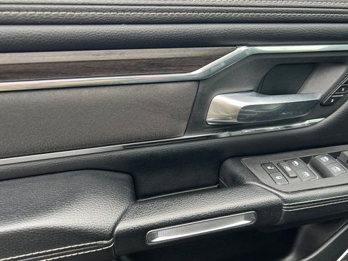 Used 2025 RAM 1500 Laramie image 10