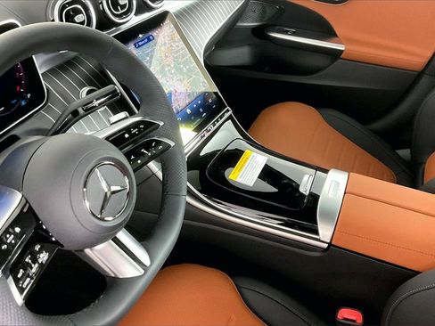 New 2026 Mercedes-Benz C 300 4MATIC Sedan image 8